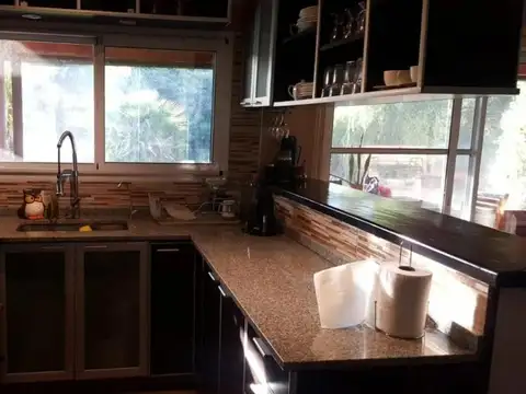 Casa 3 ambientes con 2 baños