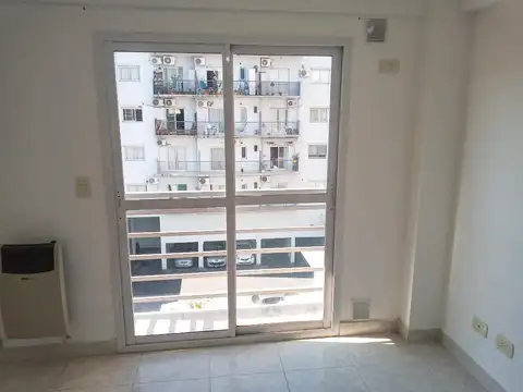 Departamento en Alquiler en Caseros, $ 360.000