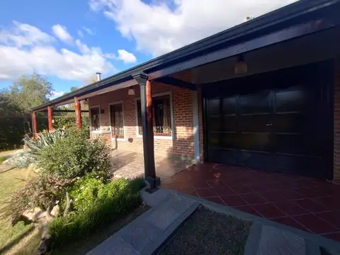 Casa 2 ambientes con 1 baño