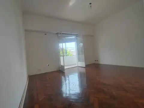 Depto Tipo Casa en Alquiler de 5 ambientes