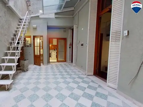 Depto Tipo Casa en Alquiler en Chacarita, USD 2.000