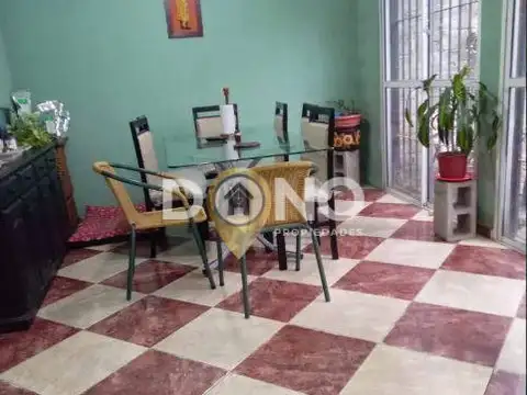 Depto Tipo Casa en Venta en Bernal, USD 165.000