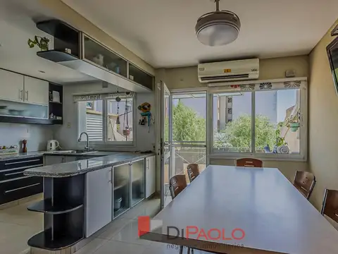 Venta de casa triplex 5 ambientes con cochera en villa bosch