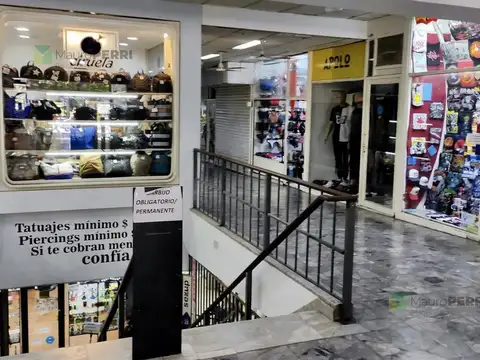 Local en  Galería San Martín (7 e/ 50 y 51)