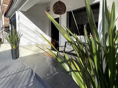 Casa en alquiler c/ cochera en Malvin