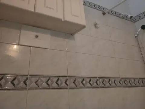 Departamento en Alquiler en Coghlan, $ 650.000