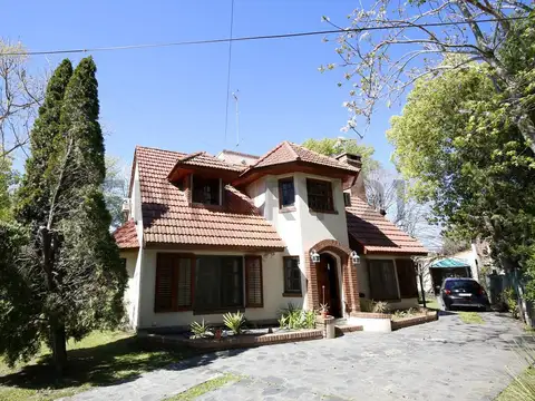 Casa en Venta con 1 cochera