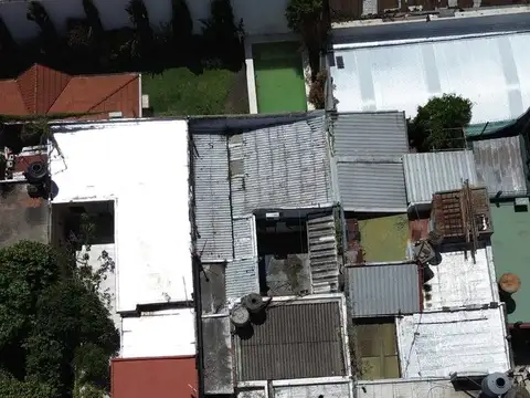 Terreno en Venta en Parque Chacabuco, USD 220.000