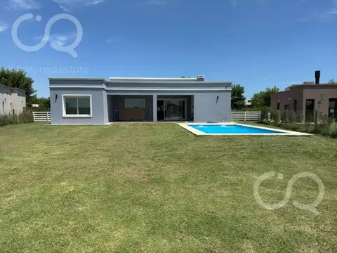Venta Casa San Sebastián - Área 1 (Fondo Verde - Gran orientación)