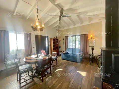 Casa 3 ambientes con 2 baños