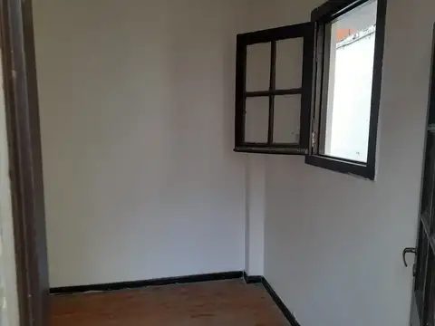 Depto Tipo Casa 4 ambientes con 1 baño