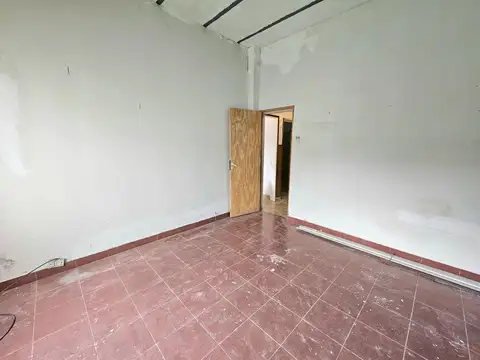 VILLA MAIPU: CASA DE 4 AMB CON JARDIN, TERRENO DE 10 x 40m