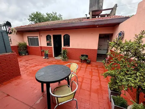 Depto Tipo Casa en Venta 40 años