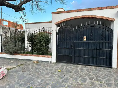 Casa en Venta en Campana, USD 85.000