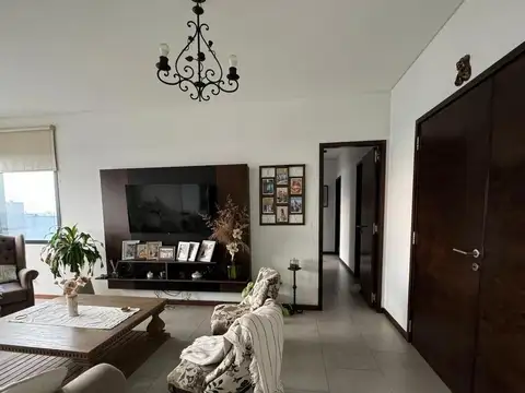 Conesa, Edificio Newen 1141