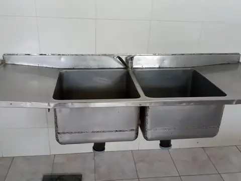 LOCAL COMERCIAL EN DOS PLANTAS