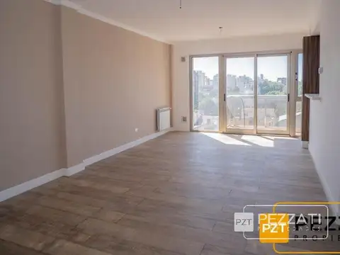 3 amb . A estrenar. Edificio Damar  X. Hipolito Yrigoyen y Rawson. Cochera cubierta