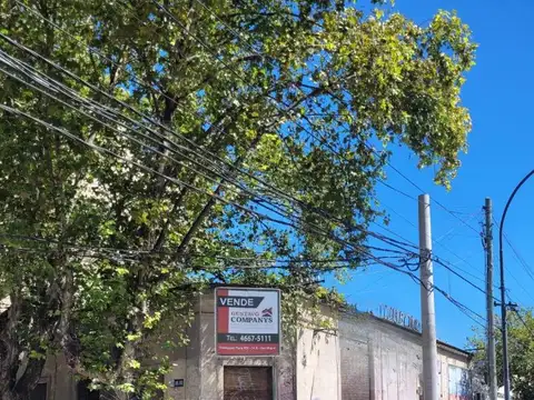 Av. Presidente Peron 650