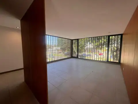 Oficina en Alquiler al Noroeste