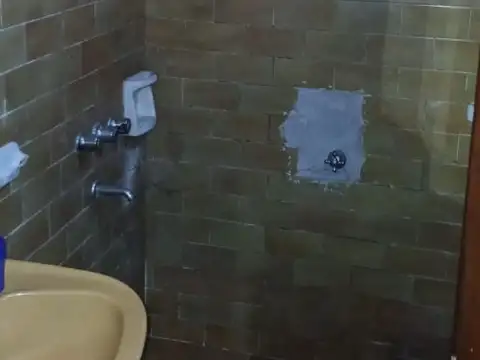 Depto Tipo Casa 4 ambientes con 2 baños