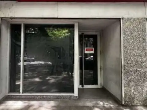 Local en Alquiler en Flores, USD 2.745