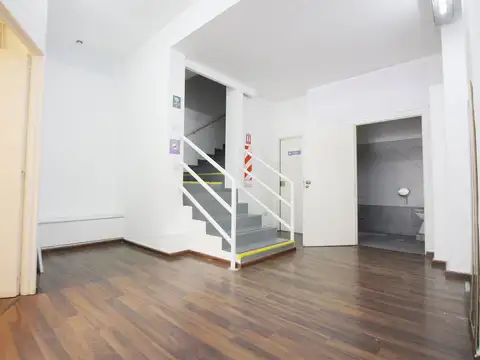 Local en Alquiler en Villa del Parque, $ 4.000.000