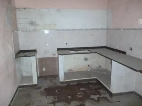 Juan B Justo Nº 688 e/ Storni y Alvear