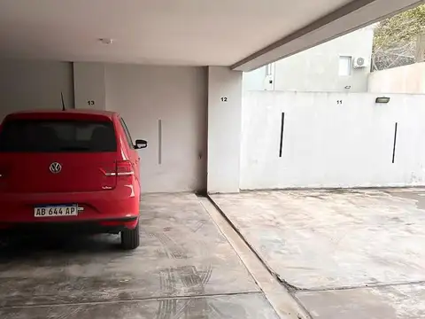 COCHERA EN VENTA - LA PLATA