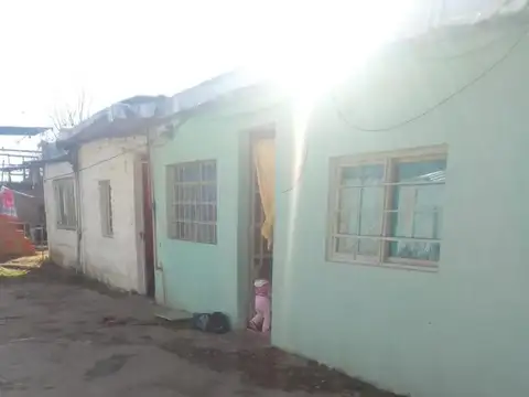 Casa 6 ambientes con 5 baños