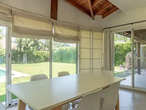 Casa 6 ambientes con 3 baños