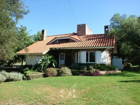 Venta Complejo Turístico 75 Plazas (13 Casas) De Categoría En Villa Del Lago, Villa Carlos Paz