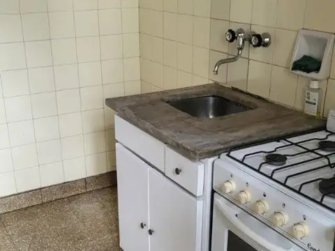 DEPARTAMENTO DE 2 AMBIENTES,EN VENTA FLORES