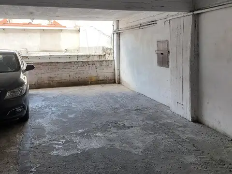 Cochera en Venta en el Centro de Rosario.