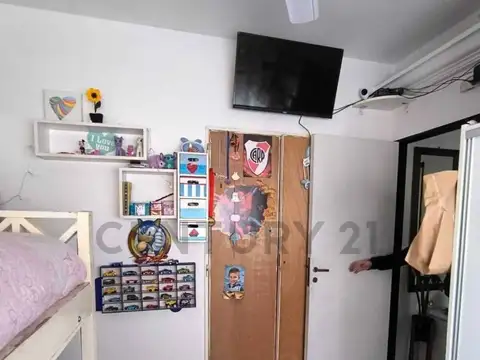 Muy buen departamento de 2 ambientes al lateral en el hermoso barrio de Villa del Parque 