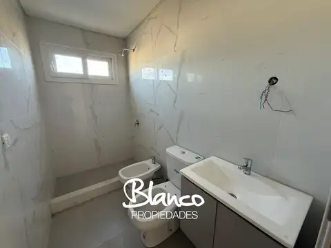 Departamento en Venta en La Lonja, USD 180.000