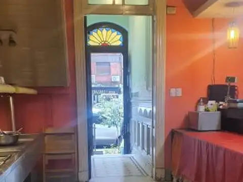 EXLENTE PH PARA USO COMERCIAL/PROFECIONAL O VIVIENDA