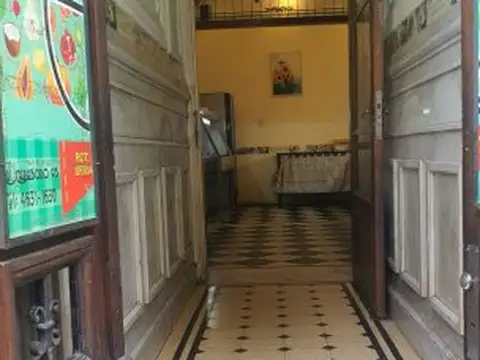 EXLENTE PH PARA USO COMERCIAL/PROFECIONAL O VIVIENDA