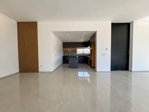 CASA A ESTRENAR B° LA QUEBRADA POSESIÓN INMEDIATA