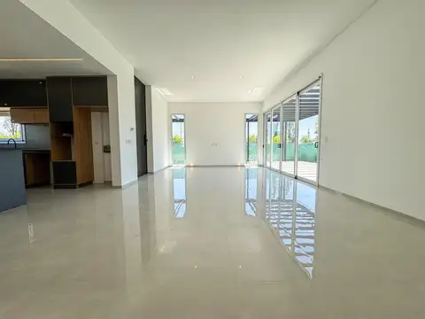 Casa en Venta en Carrodilla La Puntilla, USD 240.000