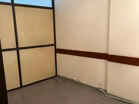 Oficina 2 ambientes con 1 baño