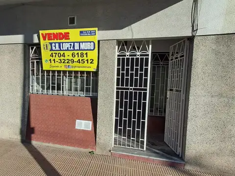 DEPARTAMENTO 2 AMB PLANTA BAJA AL FRENTE CON ENTRADA INDEPENDIENTE