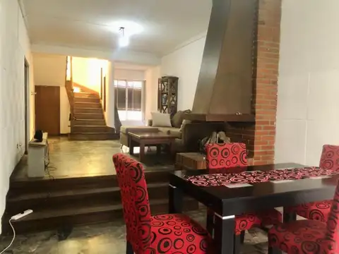 Casa en Venta en Liniers, USD 240.000