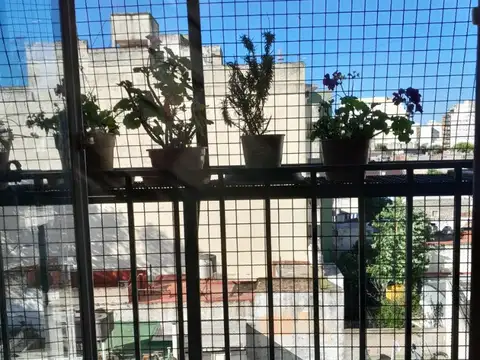 Departamento 4 ambientes con 2 baños