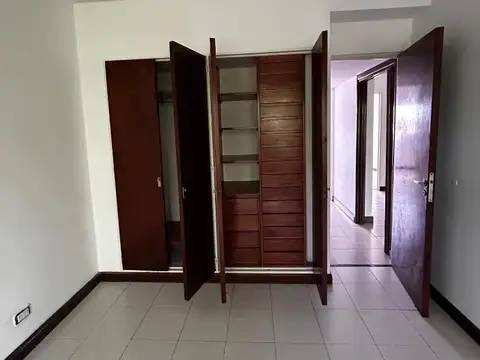 4 amb amplio  frente 2 baños balcon baulera