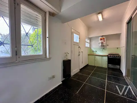 Casa con destino comercial. Chauvin.