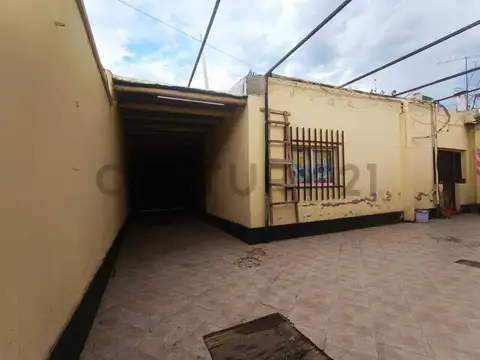 Oficina 6 ambientes con 3 baños