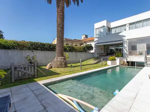 Casa a la venta en Martinez 4 dormitorios - Piscina - Garage 6 automoviles