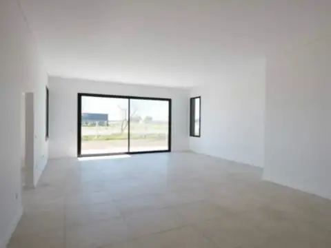 PUERTOS DEL LAGO VISTAS 100