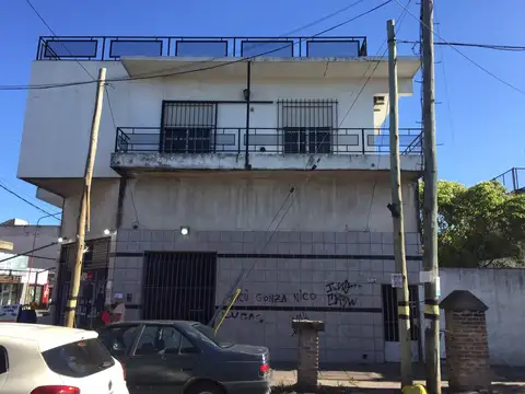 RETASADO "EXCELENTE UBICACIÓN" MARCONI Y ZINNY,  PH 5 AMB. TERRAZA C/QUINCHO, JARDIN, COCH