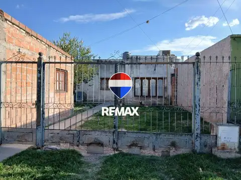 VENTA CASA B° PARQUES NACIONALES - 3 HABITACIONES